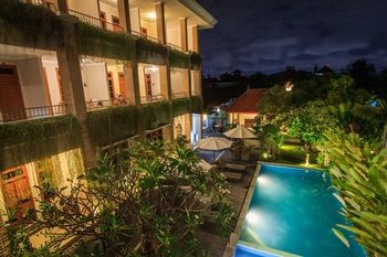 Pondok Anyar Hotel 2*