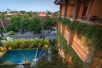 Pondok Anyar Hotel 2*