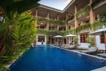 Pondok Anyar Hotel 2*