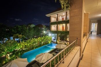 Pondok Anyar Hotel 2*