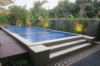 Pondok Anyar Hotel 2*