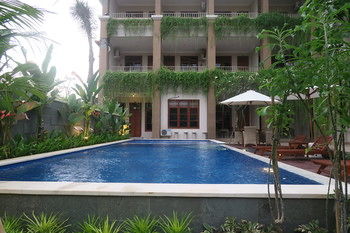 Pondok Anyar Hotel 2*