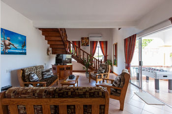 Villa Aya, 3*