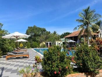 Phu Quoc Pomelo Garden 3*