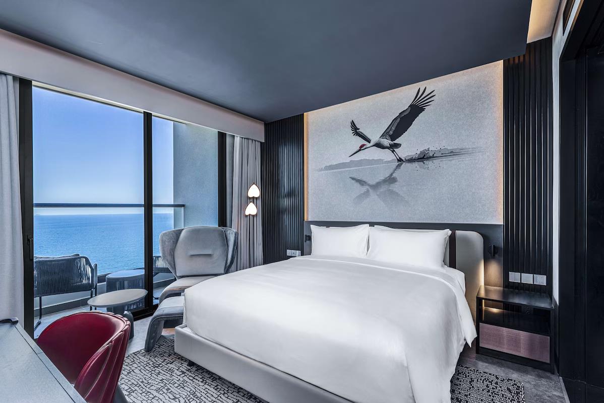 Radisson RED Danang 5*