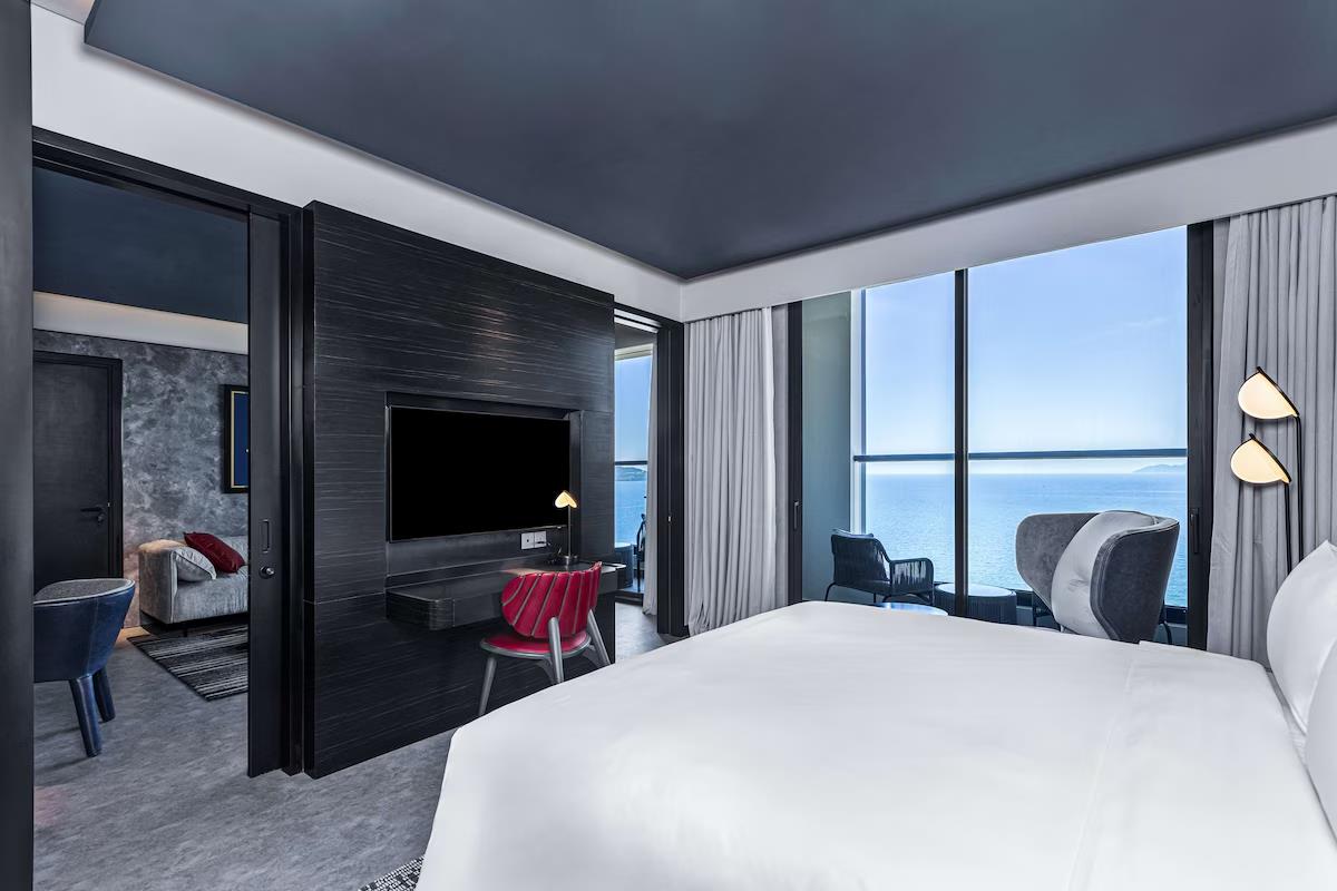 Radisson RED Danang 5*