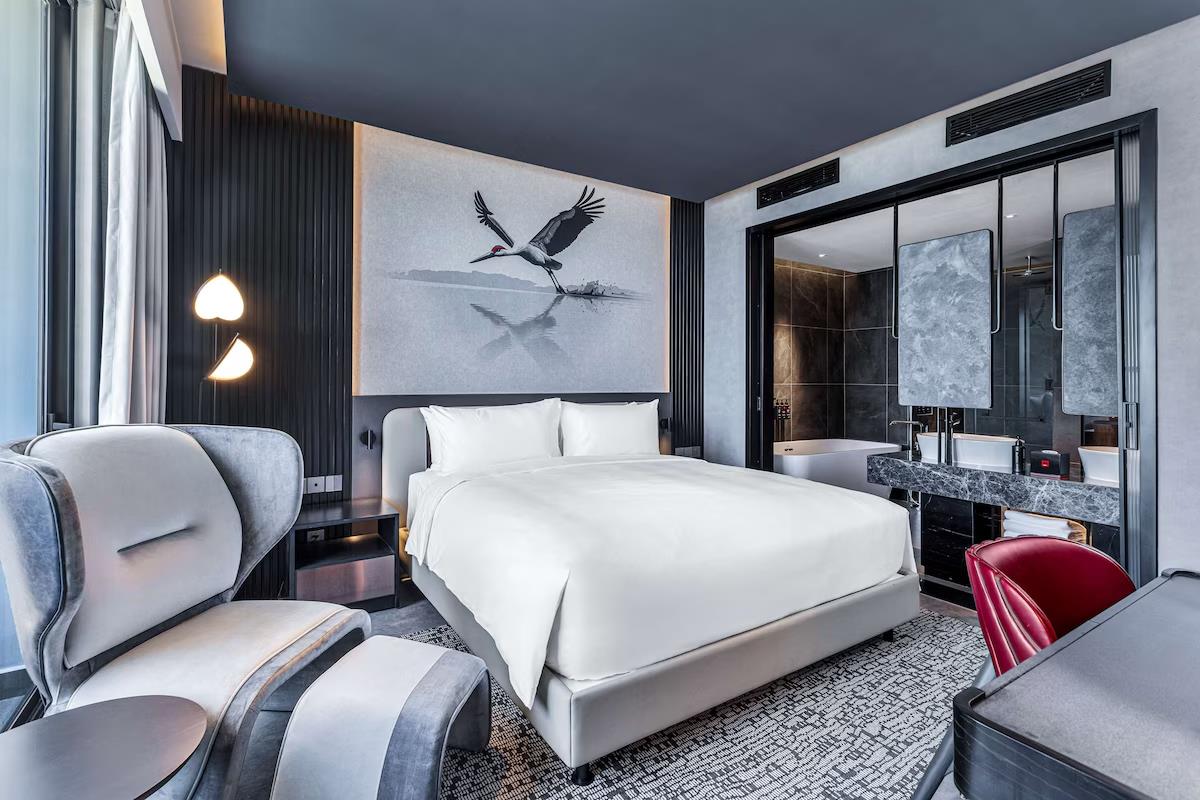 Radisson RED Danang 5*