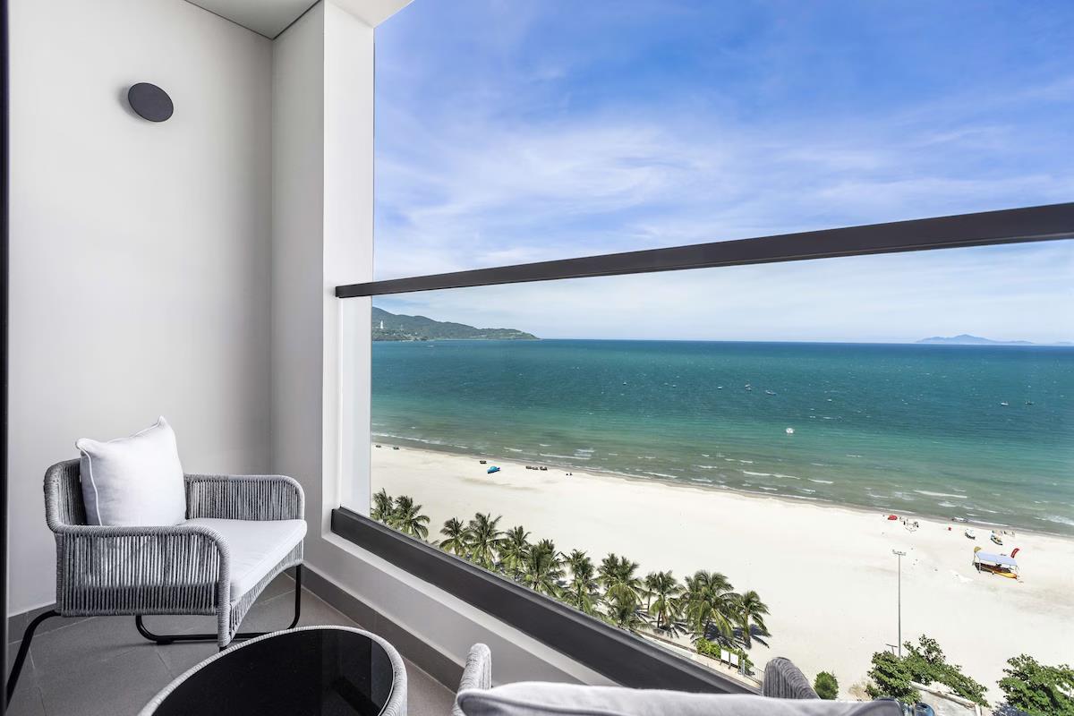 Radisson RED Danang 5*