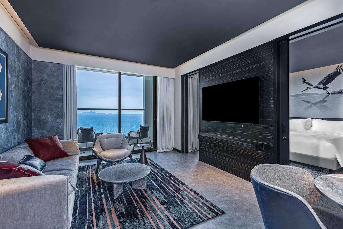 Radisson RED Danang 5*