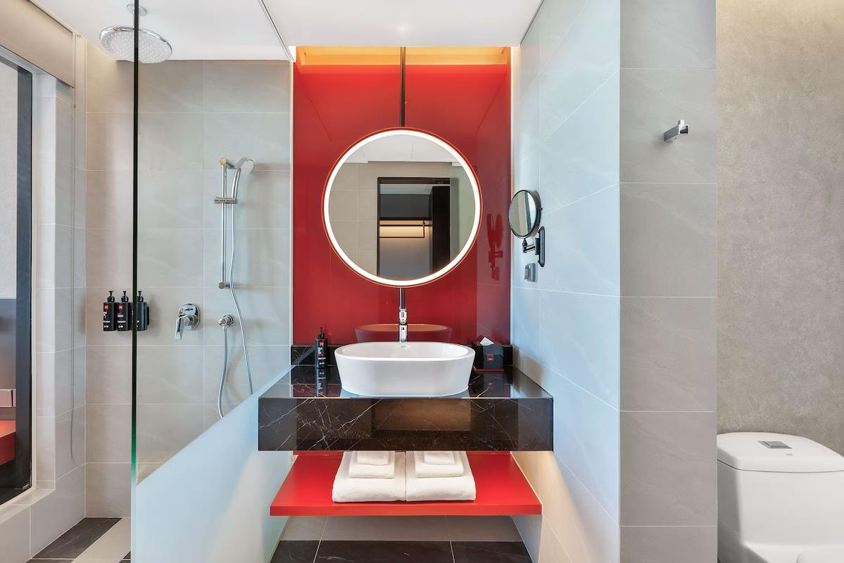 Radisson RED Danang 5*
