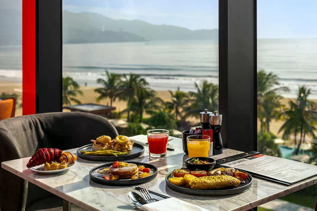 Radisson RED Danang 5*