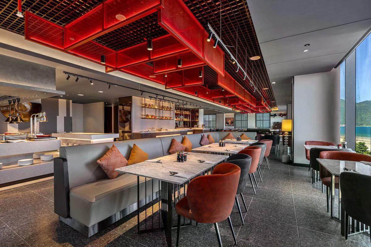 Radisson RED Danang 5*
