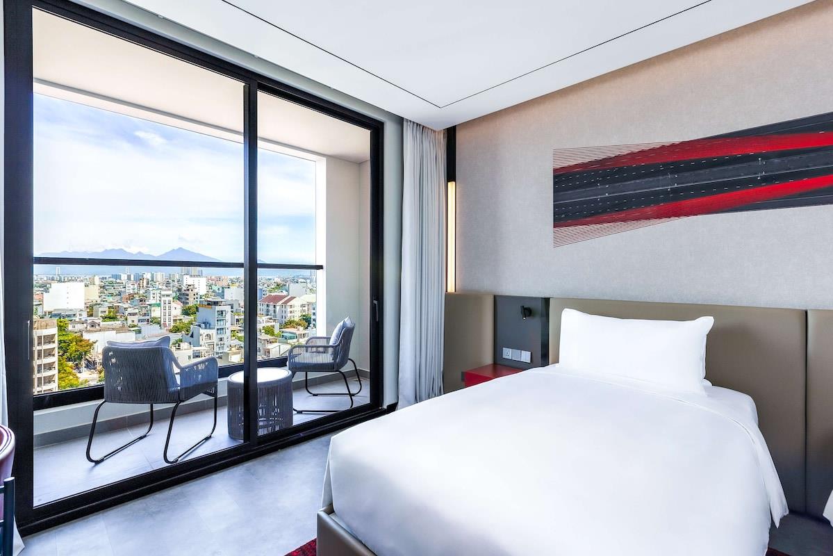 Radisson RED Danang 5*
