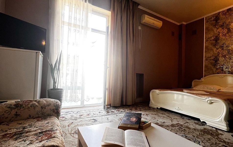 Отель Небуг 0*