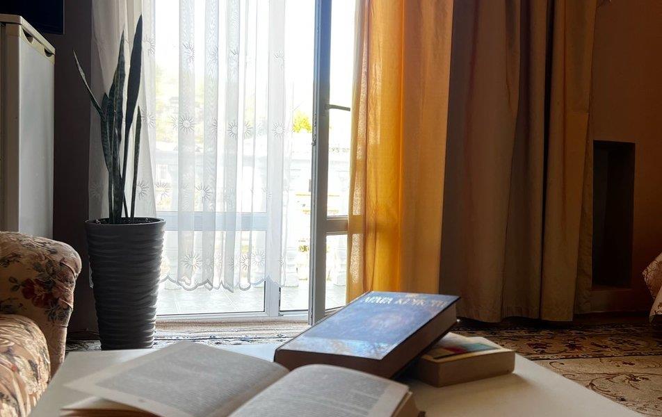 Отель Небуг 0*