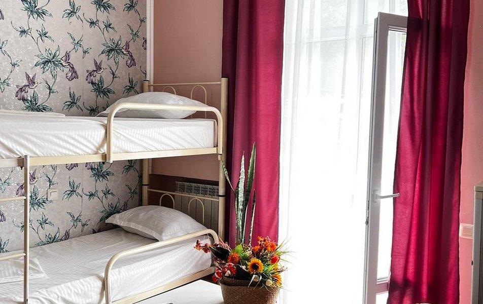 Отель Небуг 0*