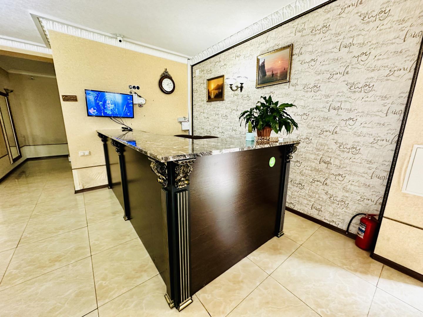 Эльбрус (ул. Просвещения) 0*