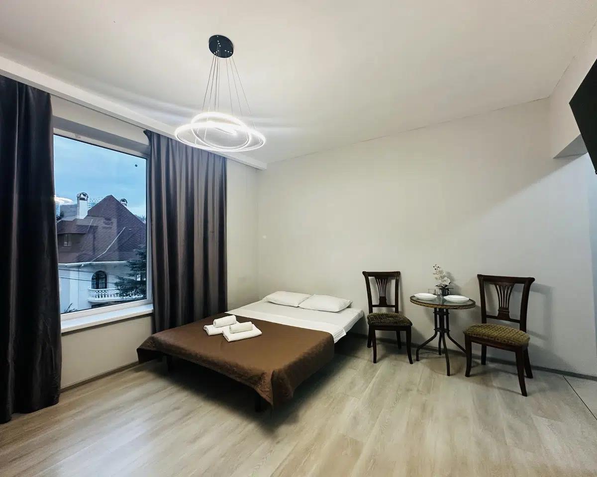 Эльбрус (ул. Просвещения) 0*