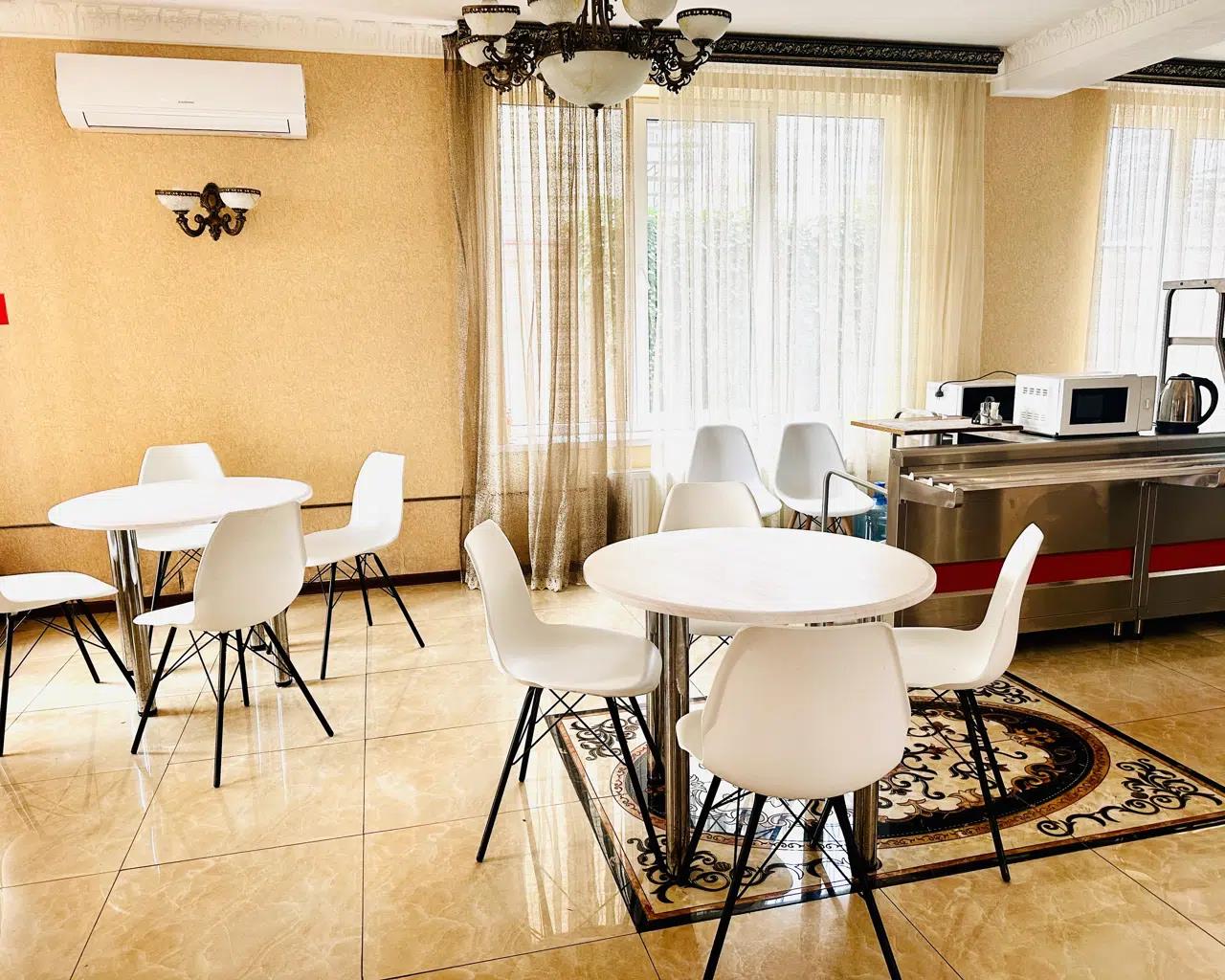 Эльбрус (ул. Просвещения) 0*