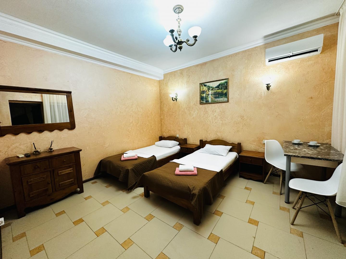 Эльбрус (ул. Просвещения) 0*