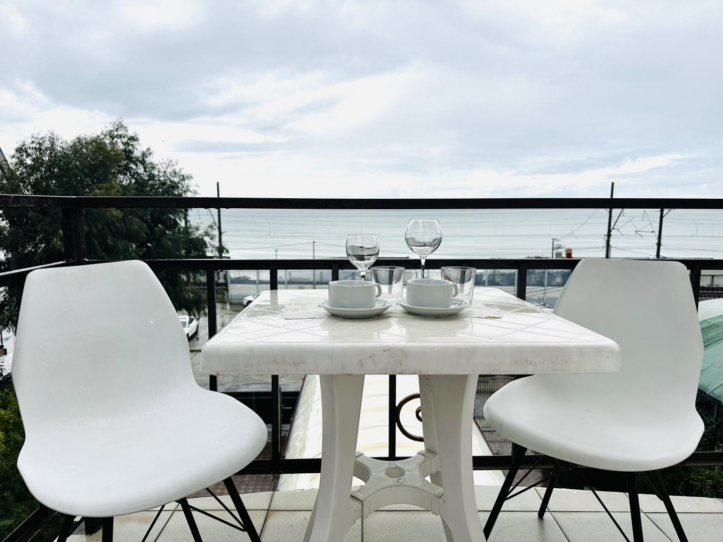 Эльбрус (ул. Просвещения) 0*