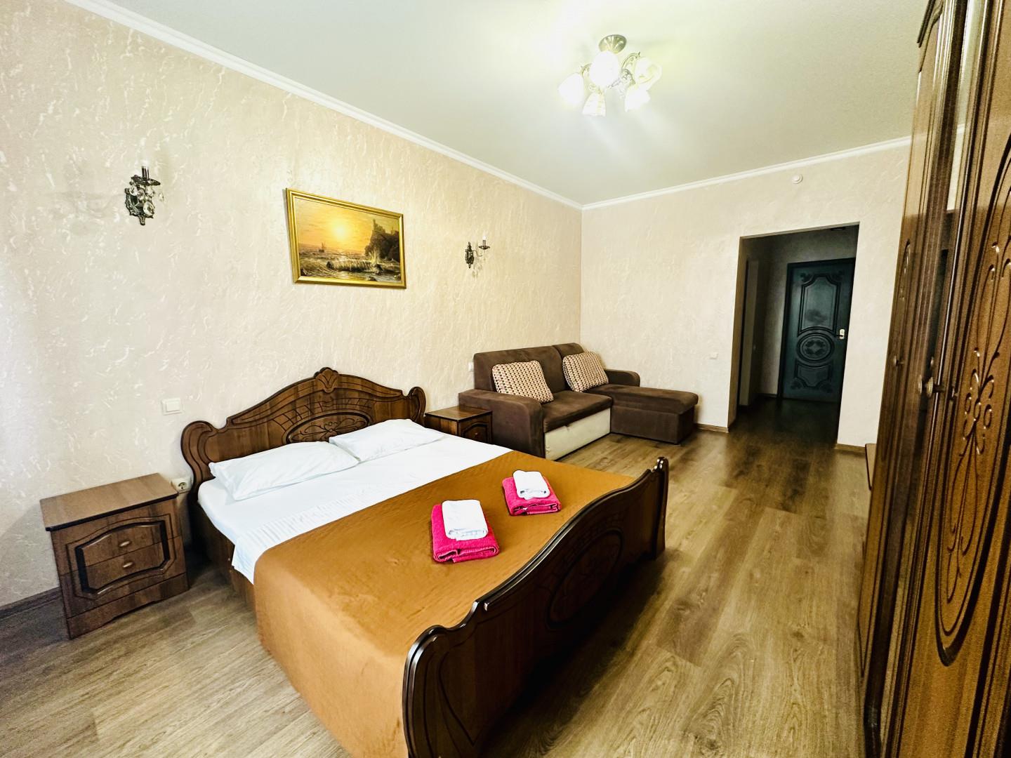 Эльбрус (ул. Просвещения) 0*