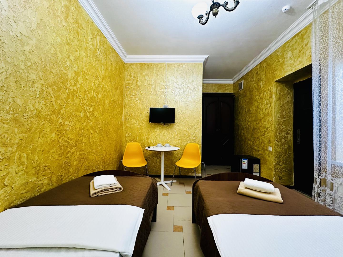 Эльбрус (ул. Просвещения) 0*