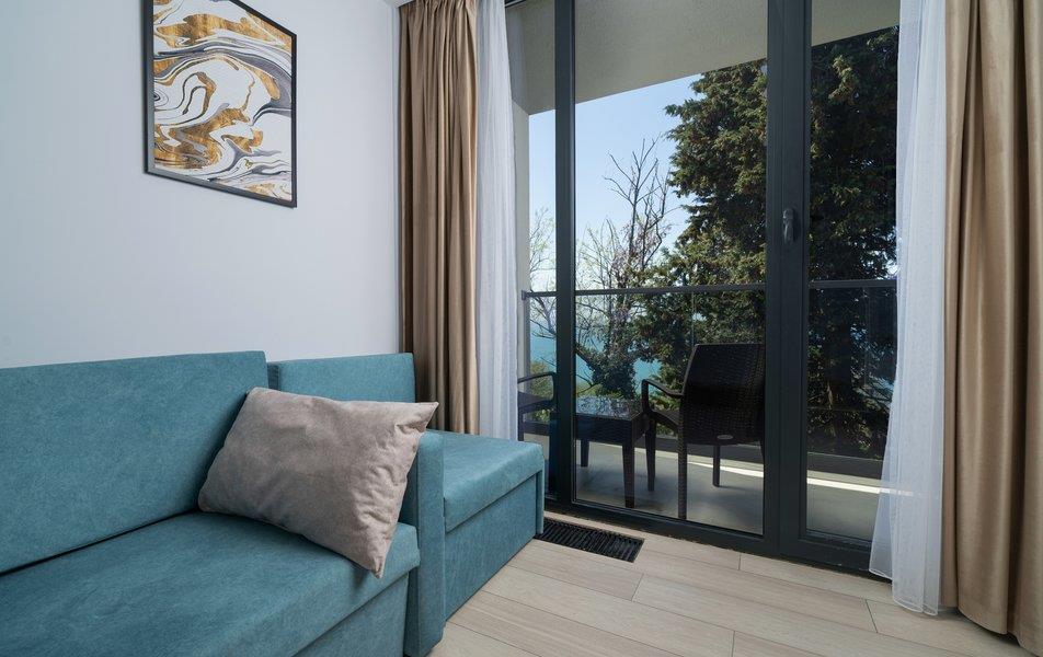 RentaSfera Ashe Platinum 0*