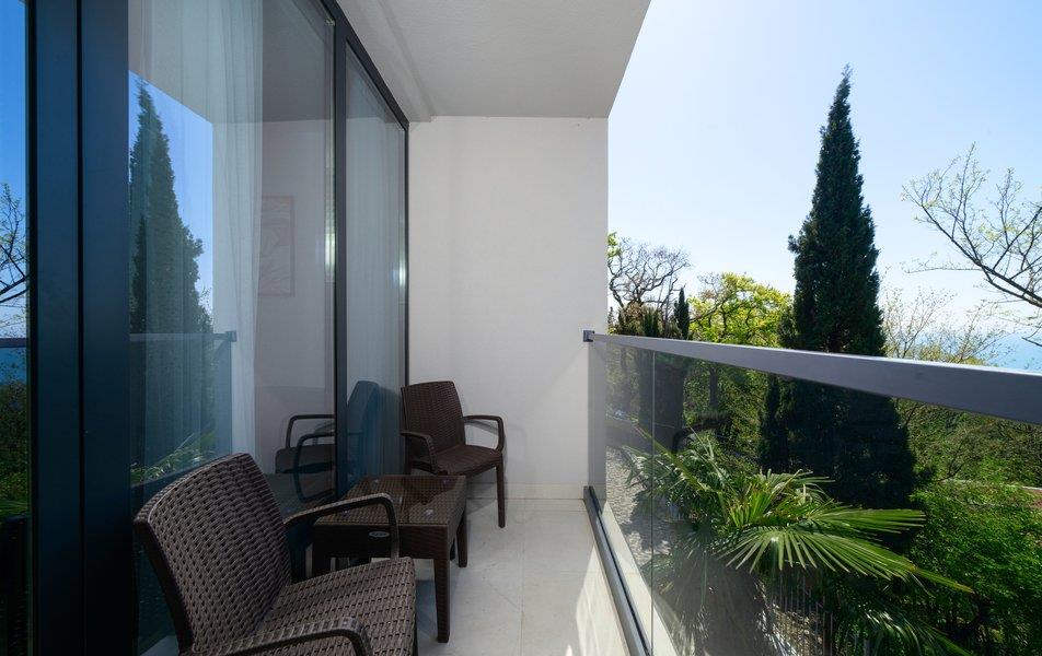 RentaSfera Ashe Platinum 0*