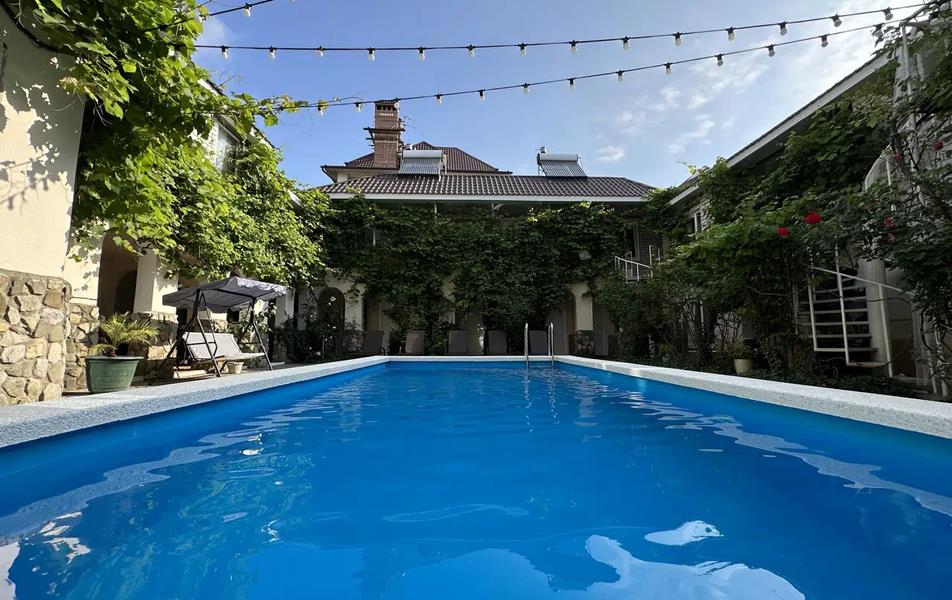 Come Inn на Кленовой 0*