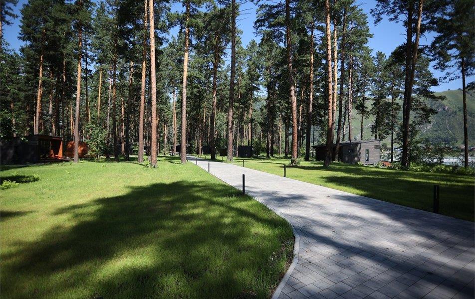 Хвоя в горах 5*