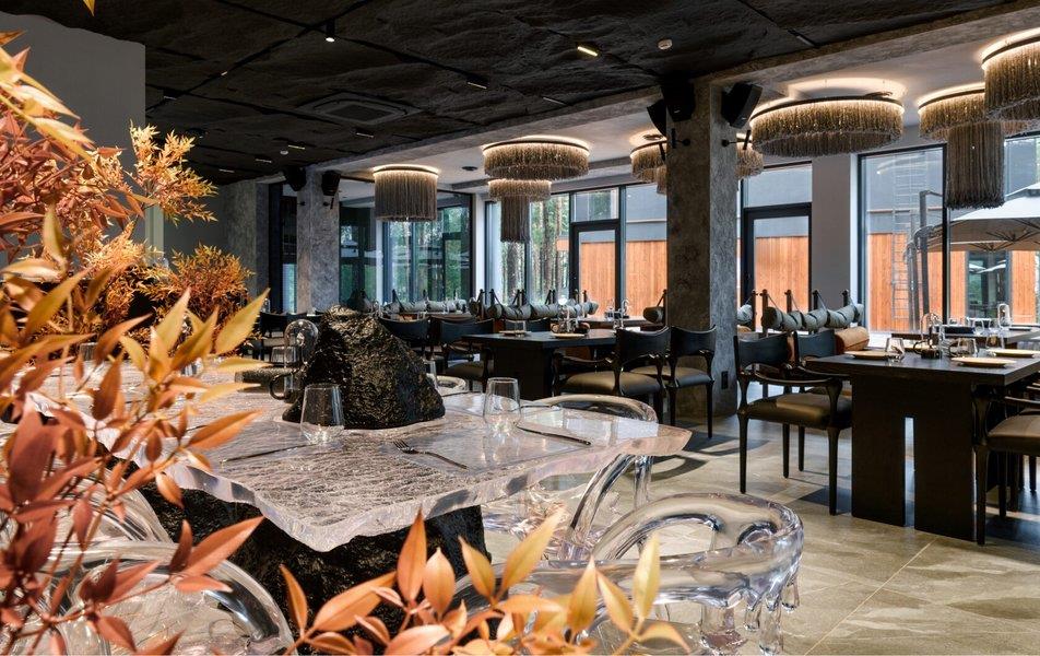 Хвоя в горах 5*