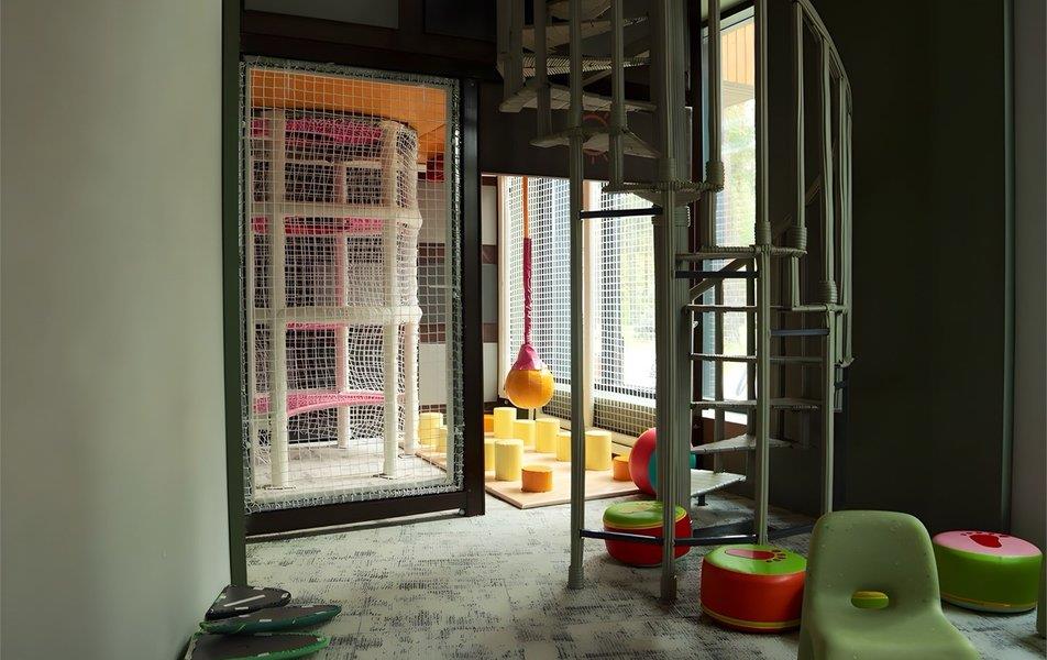 Хвоя в горах 5*