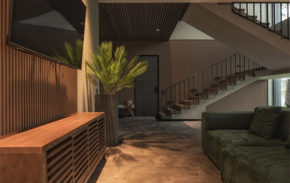 Хвоя в горах 5*