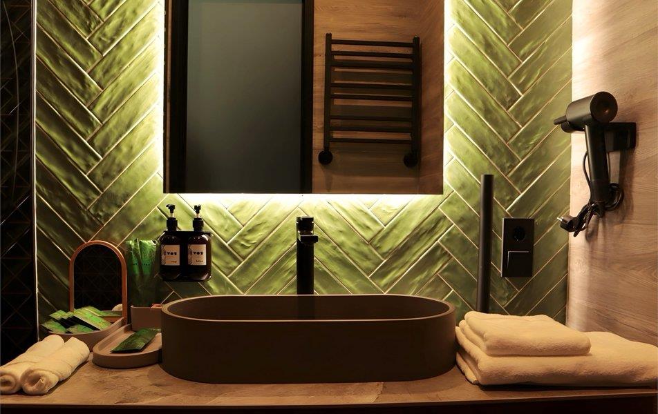 Хвоя в горах 5*