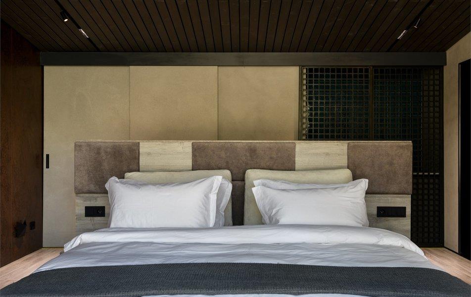 Хвоя в горах 5*