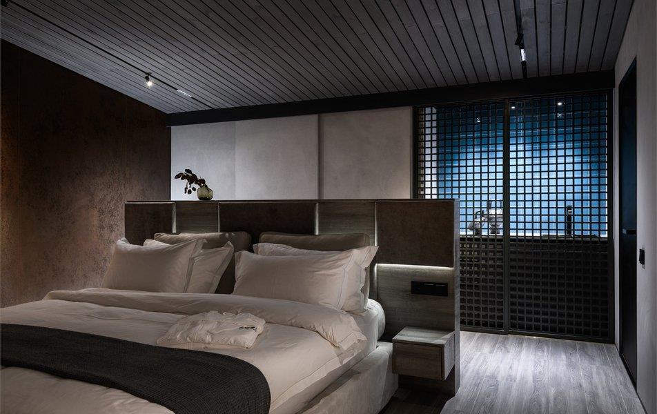 Хвоя в горах 5*