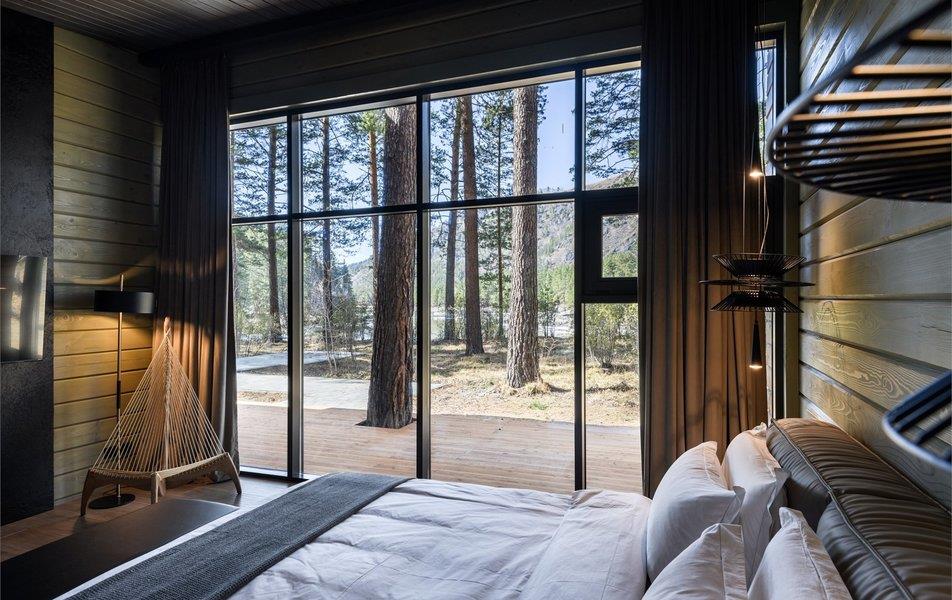 Хвоя в горах 5*