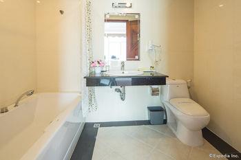 Kin Hotel Thai Van Lung 4*