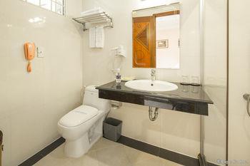 Kin Hotel Thai Van Lung 4*