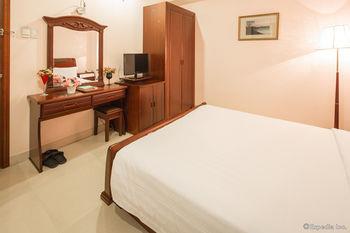 Kin Hotel Thai Van Lung 4*