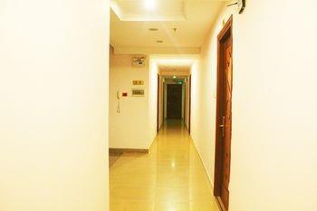 Kin Hotel Thai Van Lung 4*