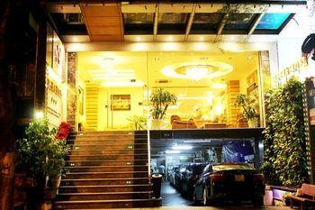 Kin Hotel Thai Van Lung 4*
