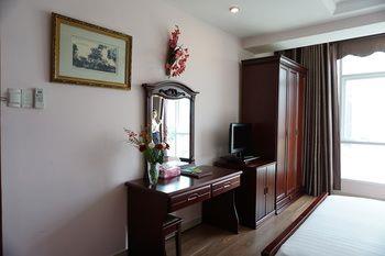 Kin Hotel Thai Van Lung 4*