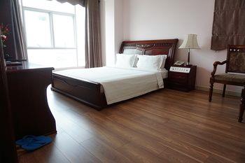 Kin Hotel Thai Van Lung 4*