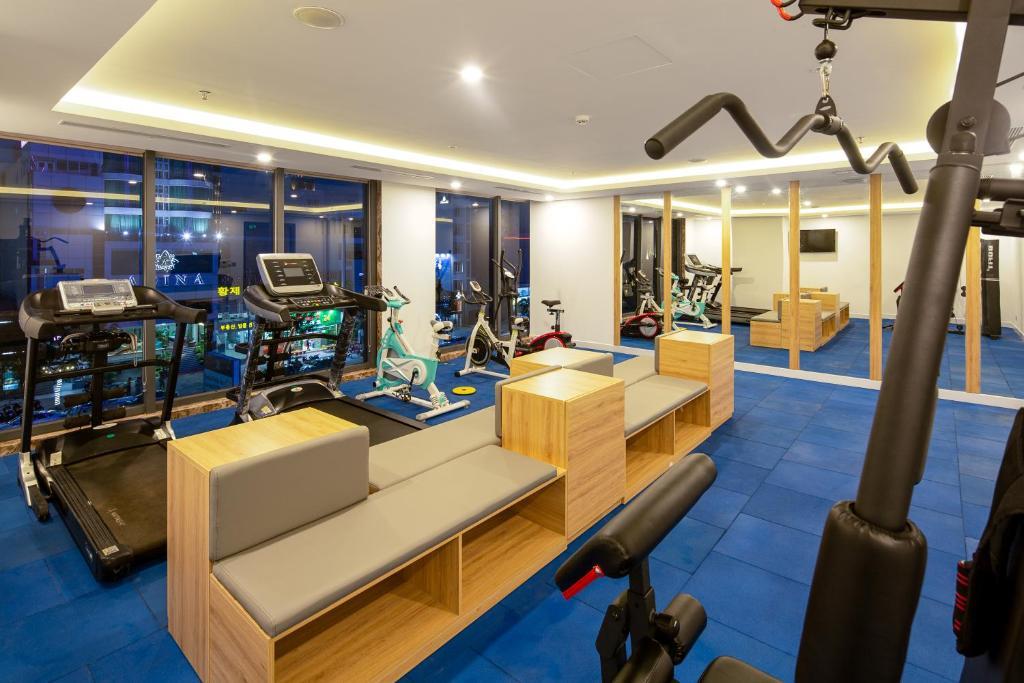 CN Palace Boutique Hotel 4*
