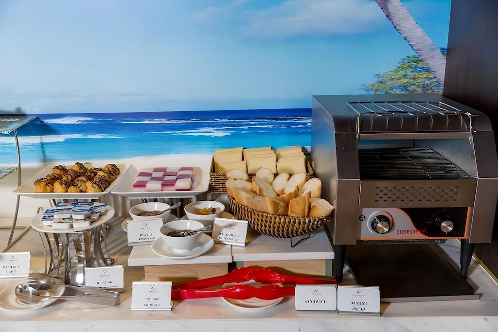 CN Palace Boutique Hotel 4*