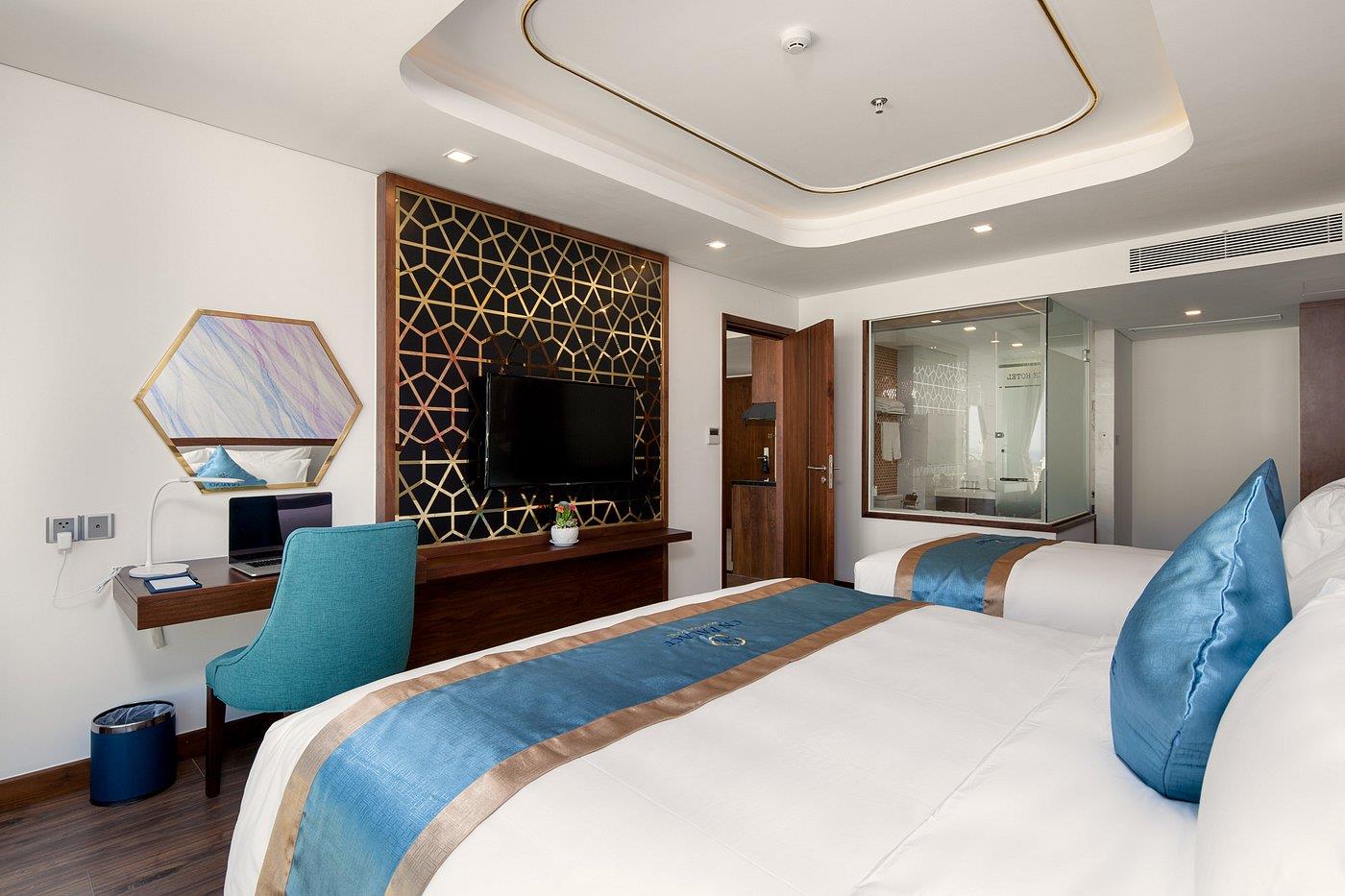 CN Palace Boutique Hotel 4*