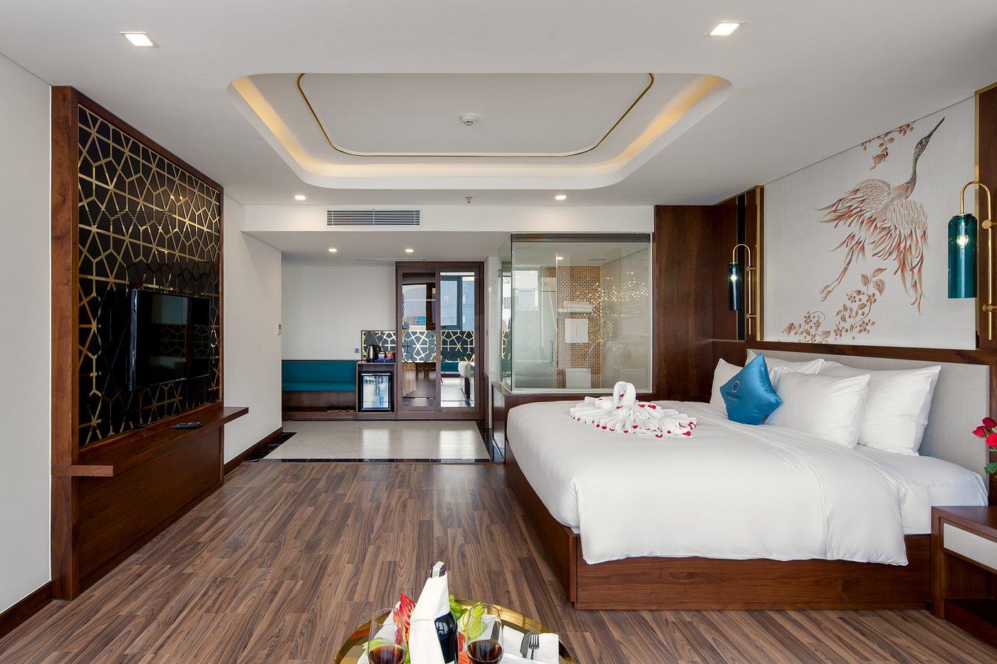 CN Palace Boutique Hotel 4*