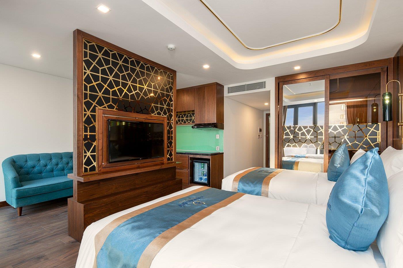 CN Palace Boutique Hotel 4*